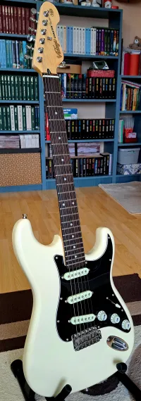Vintage V60 Stratocaster Elektromos gitár - Molnár Zoltán 7 [Ma, 12:31]
