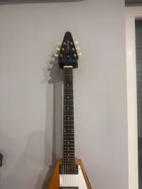 Epiphone Korina flying V aged Elektromos gitár - Tormássy Loránd [Ma, 23:14]