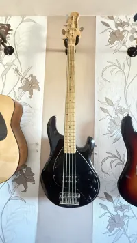 Ernie Ball Musicman Stingray 5 Basszusgitár 5 húros - Bence Tóth [Ma, 10:26]