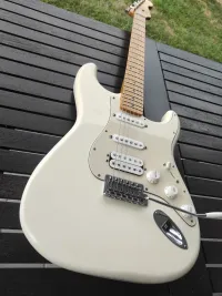 Fender Stratocaster Guitarra eléctrica - Admirális Generális [Today, 7:11 pm]