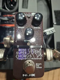 Nux SCF chorusflangerpitch mod Effekt