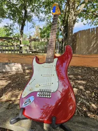 Lefty Custom made early 2000` Warmoth stratocaster reissue for sale.Made of wonderful materials.The neck is little marbled, straight-grained. Fingerboard is brazilian or Indian rosewood made by a Philadelphia instrument maker [...]