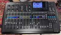 Behringer X32