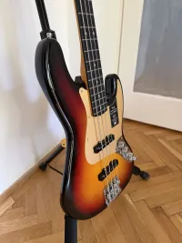 Fender American Ultra II Jazz Bass Basszusgitár