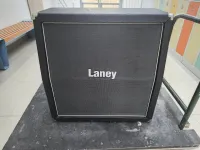 Laney LV412A 200W 4x12-es