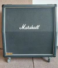 Eladó a képeken látható Marshall 1960 JCM 900 LEAD hangláda.Celestion G12T-75 hangszórókkal szerelve.A láda megtekinthető és kipróbálható Pilisvörösváron. Köszönöm, csere és egyébb lehetőségek nem érdekelnek. [...]