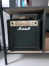 Marshall MG15GR Gitárkombó - Roland [Ma, 07:14]