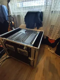 Peavey Xr800f+2x500w