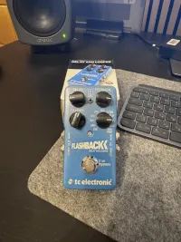 TC Electronic Flashback Delay & Looper Effekt pedál