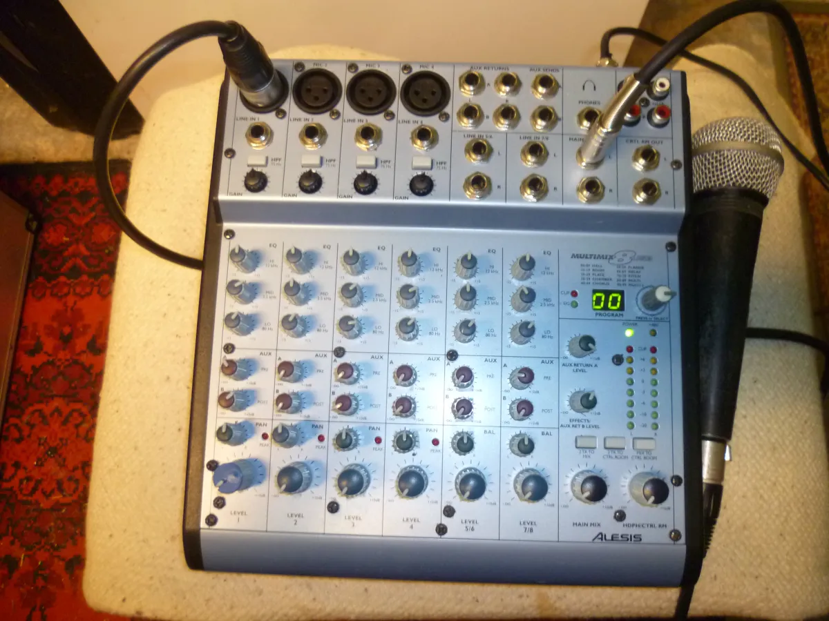 Alesis Multimix USB Mixer