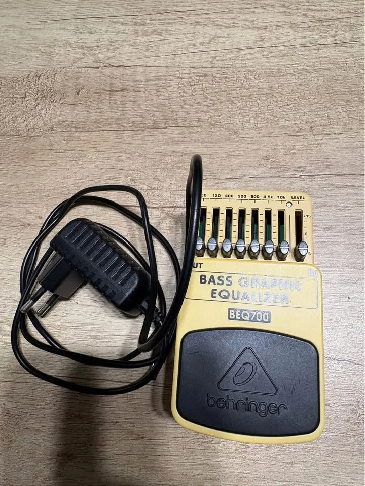 Behringer BEQ700 Bass EQ Equalizer