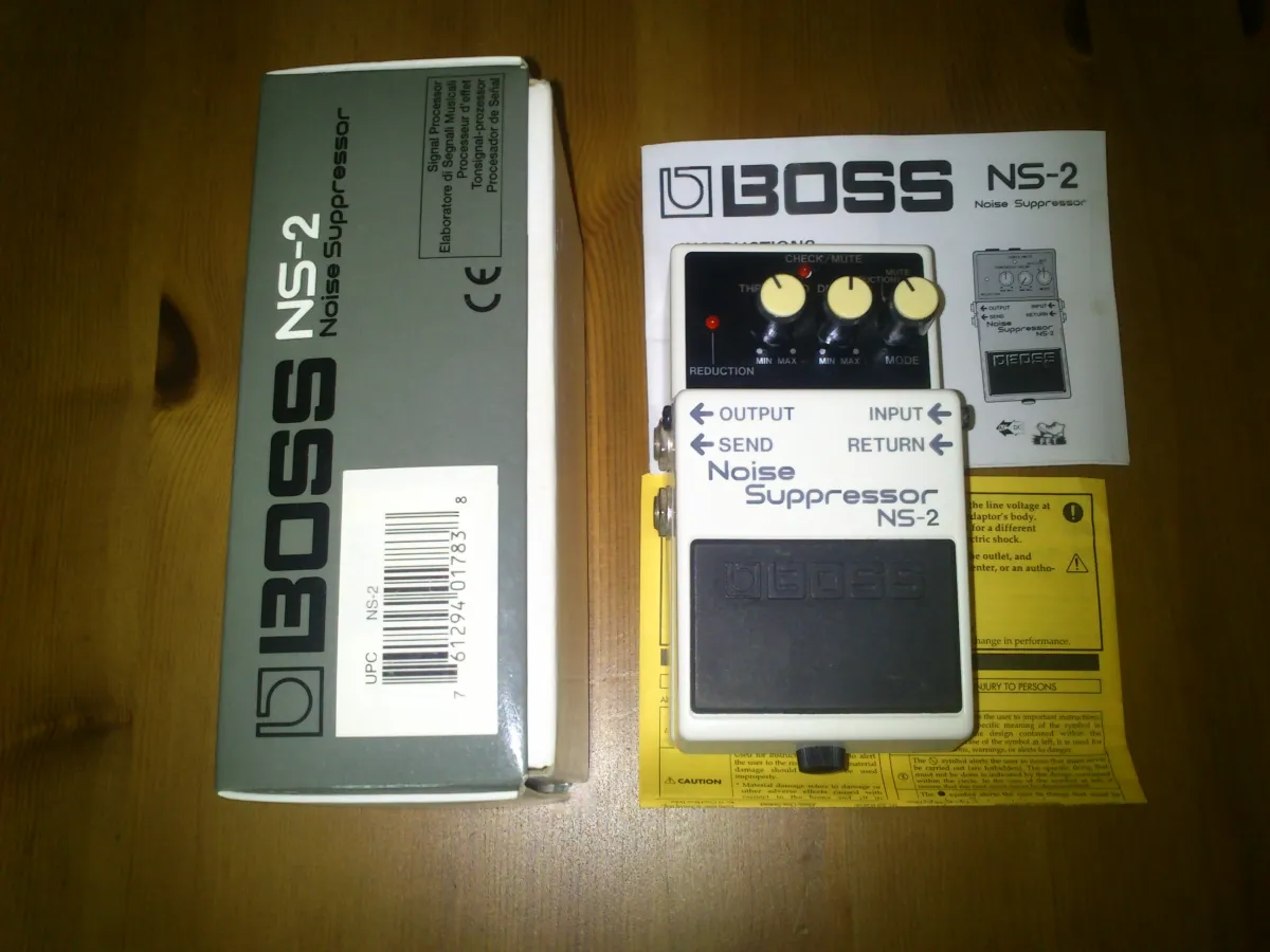BOSS NS-2 zajzár pedál Noise reduction pedal