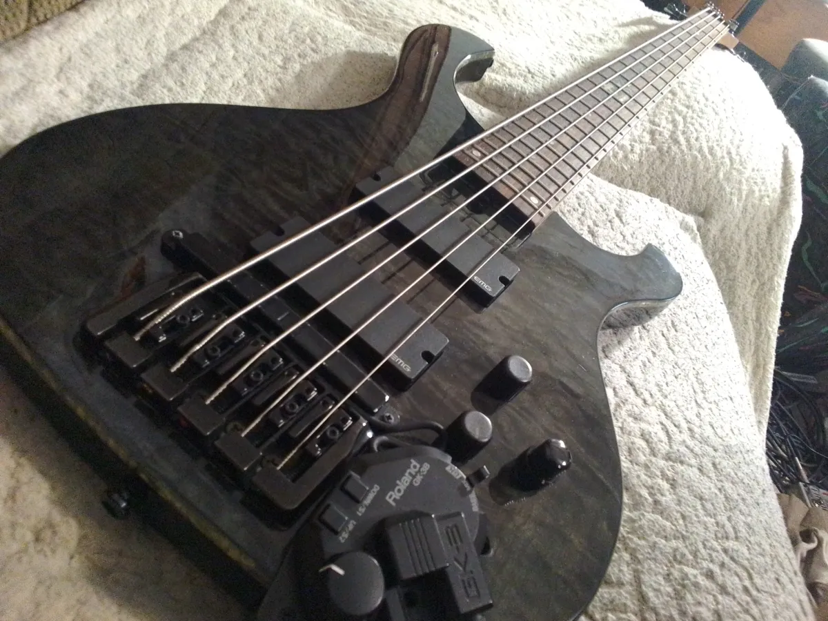 Cort T 75 Basszusgitár 5 húros