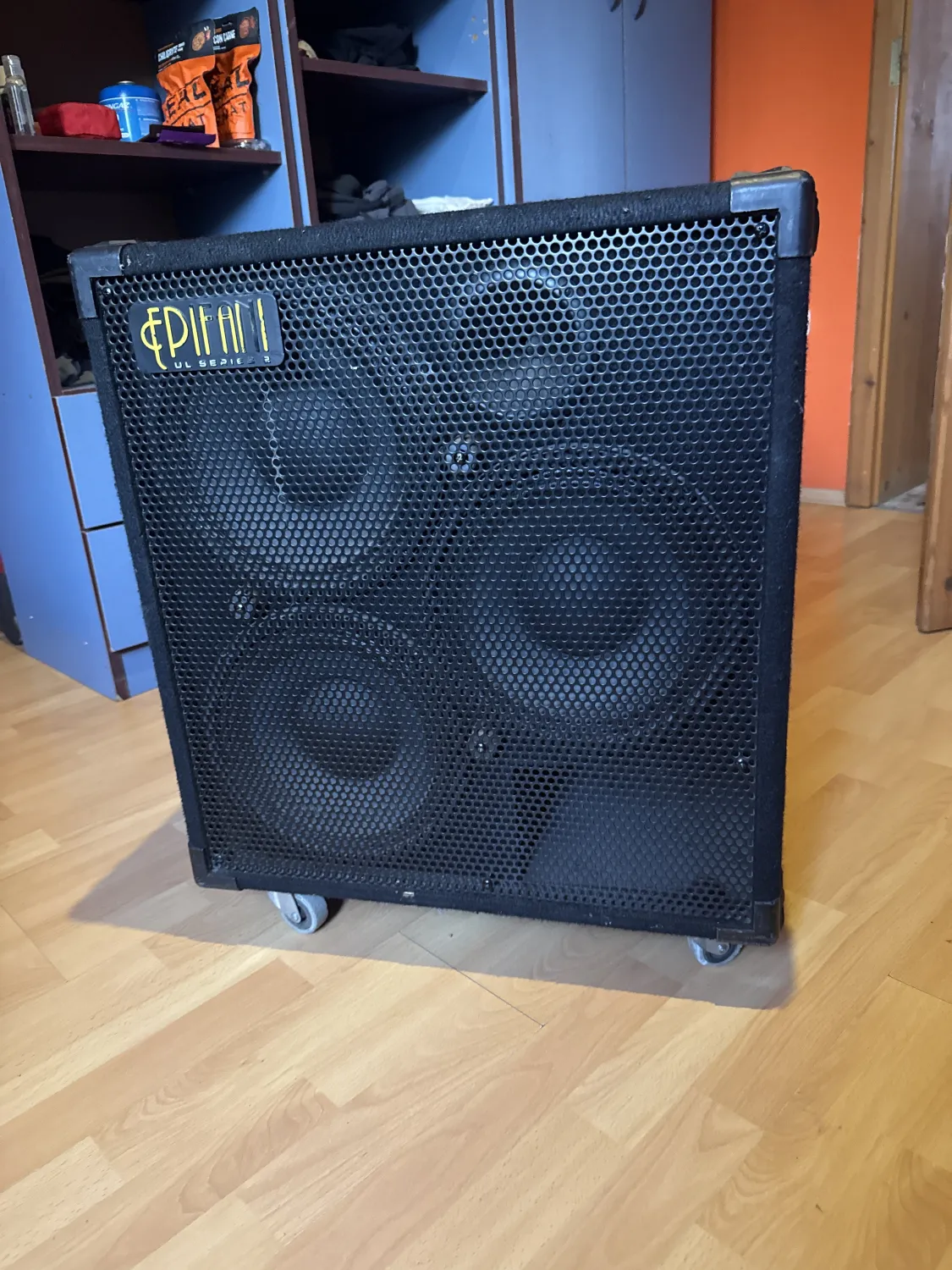 Epifani UL 310 Bass Truhe