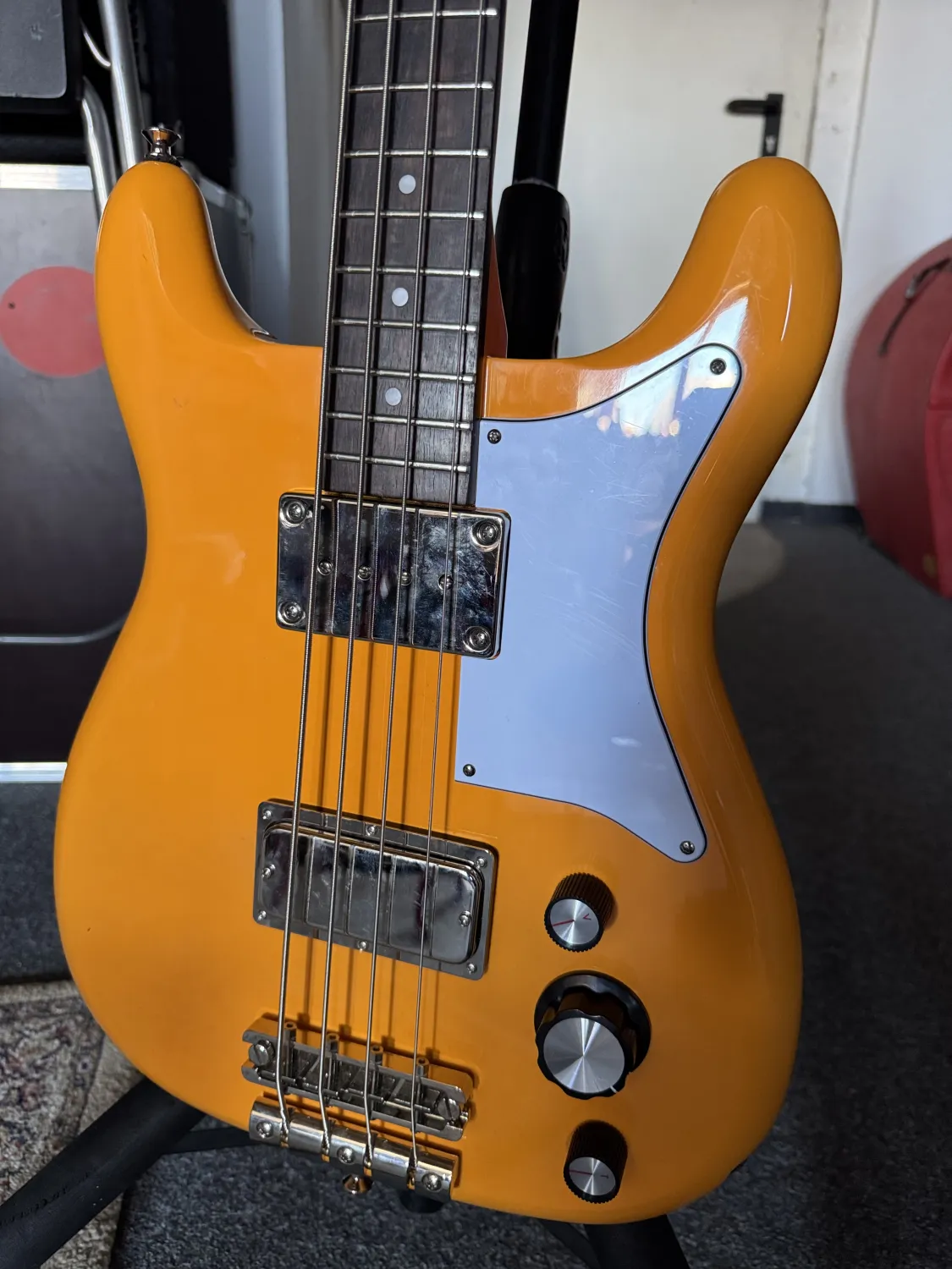 Epiphone Newport Bass California Coral Bass guitar