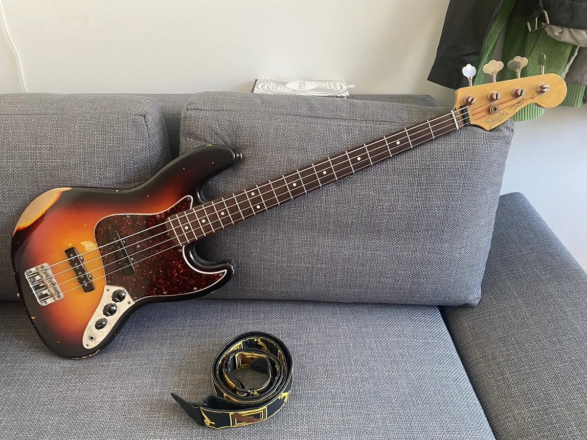 Fender JAZZ BASS Custom Shop - Cunetto Basszusgitár