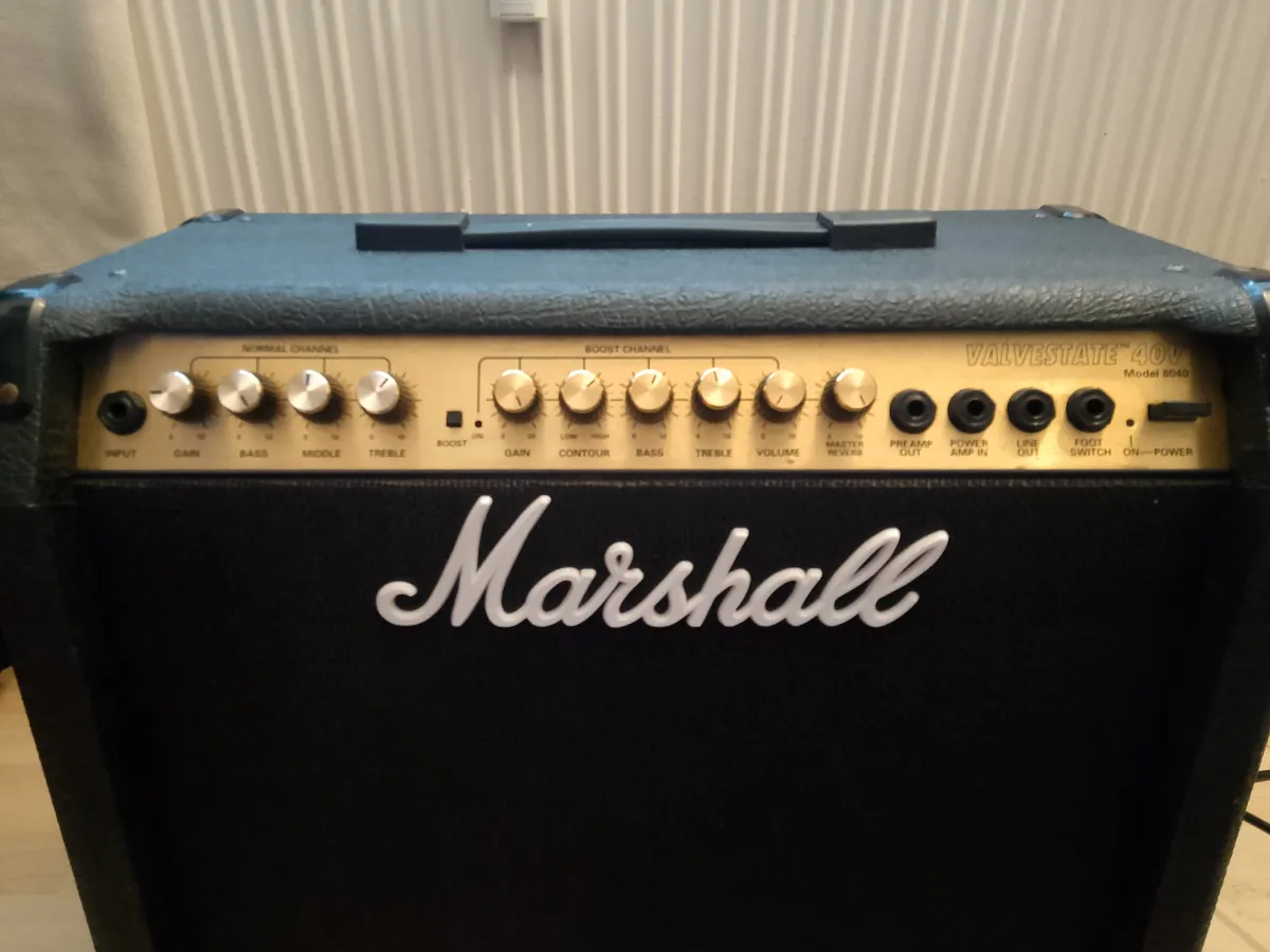 Marshall  Combo de guitarra con preamplificador de válvulas