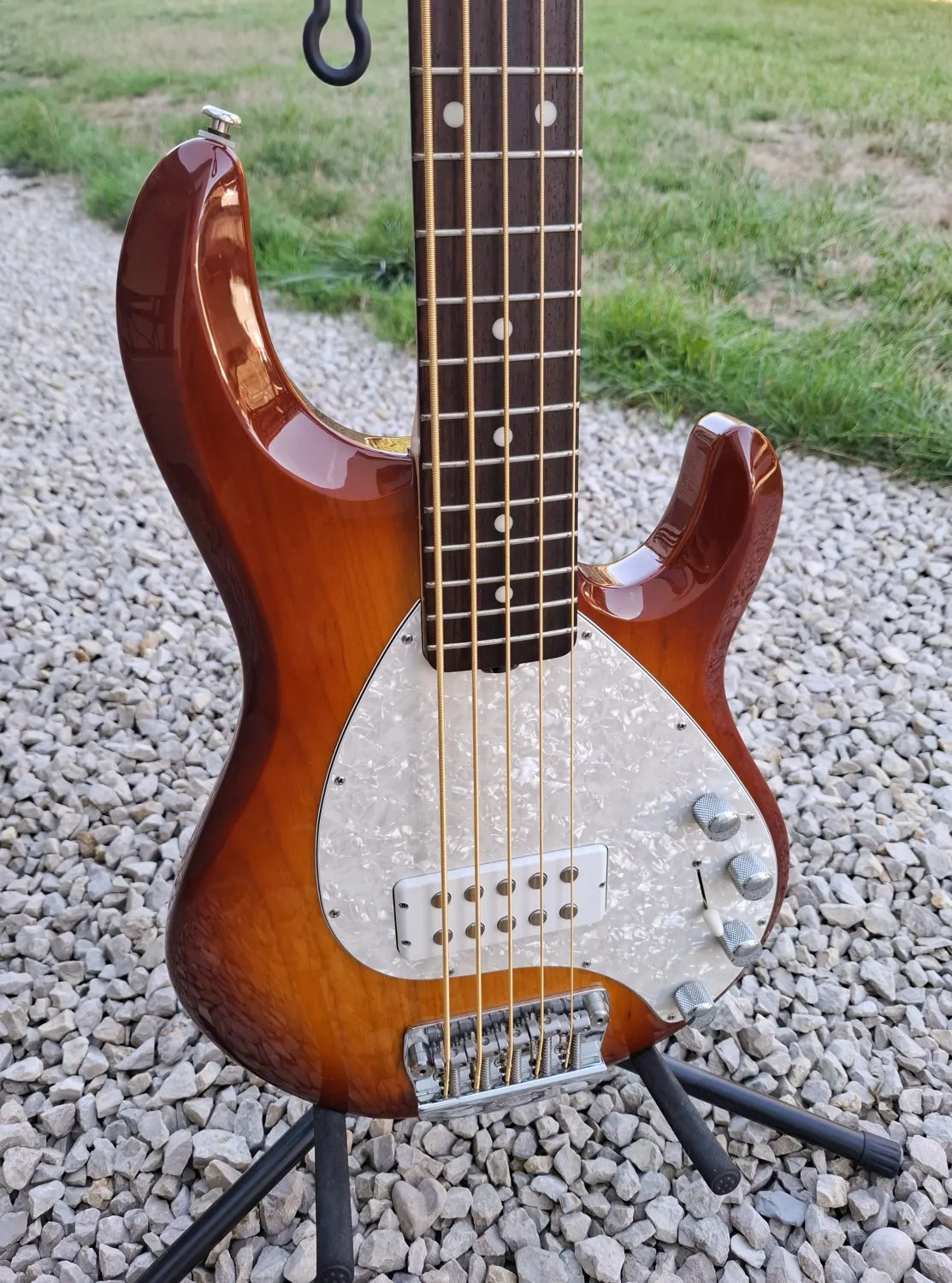 Music Man Stingray 5 2002 5-Saiter Bass-Gitarre