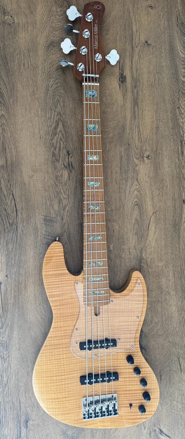 Sire V10 2. Gen. 5 húros 5-Saiter Bass-Gitarre