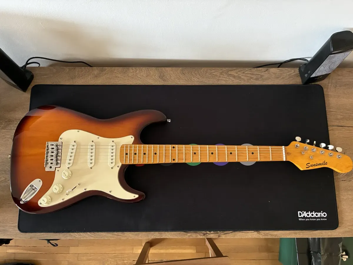 Sunsmile Stratocaster Elektrická gitara