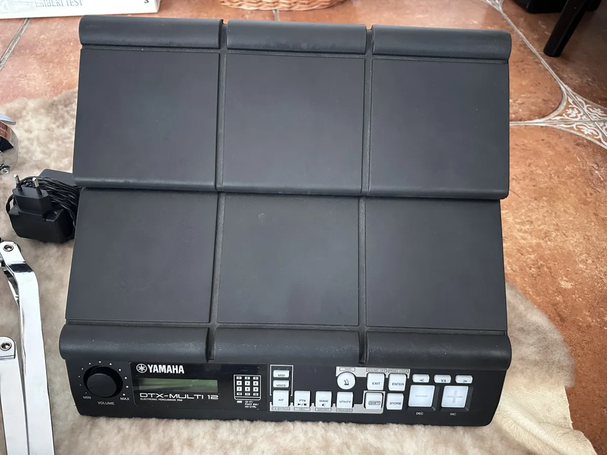 YAMAHA DTX-MULTI 12 + MAT-1 adapter + PS-940 állvány Elektromos dob
