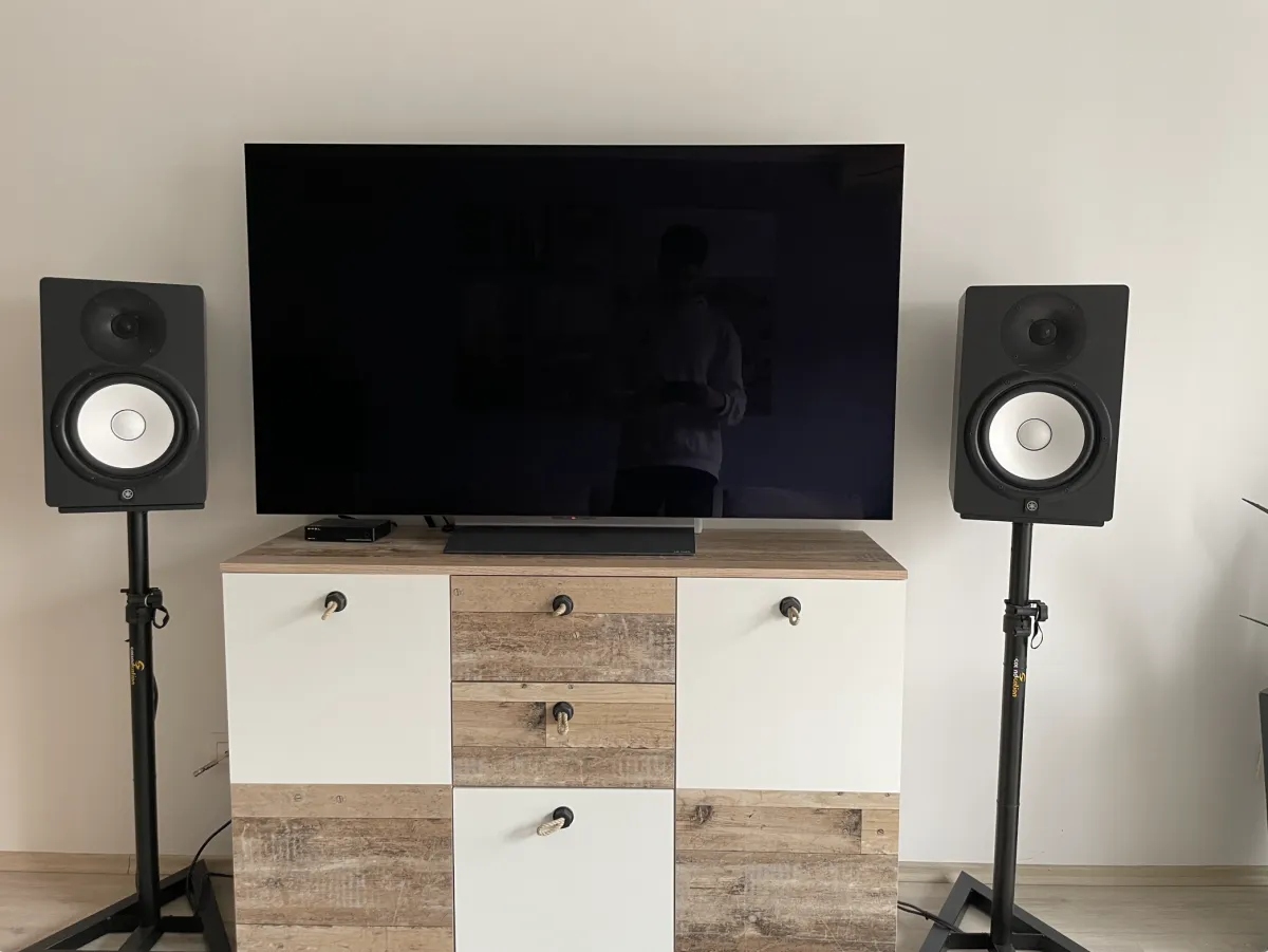 YAMAHA HS8 Stúdió monitor