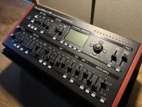 Behringer DeepMind 12D