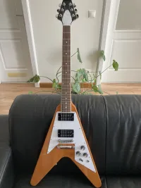 Gibson 70s Flying V Elektromos gitár - kisti [Ma, 20:20]