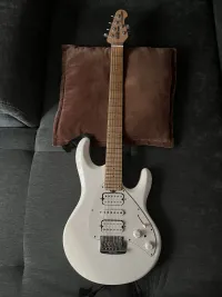 Music Man Silhouette HSH Electric guitar - Dye87 [Today, 8:55 am]