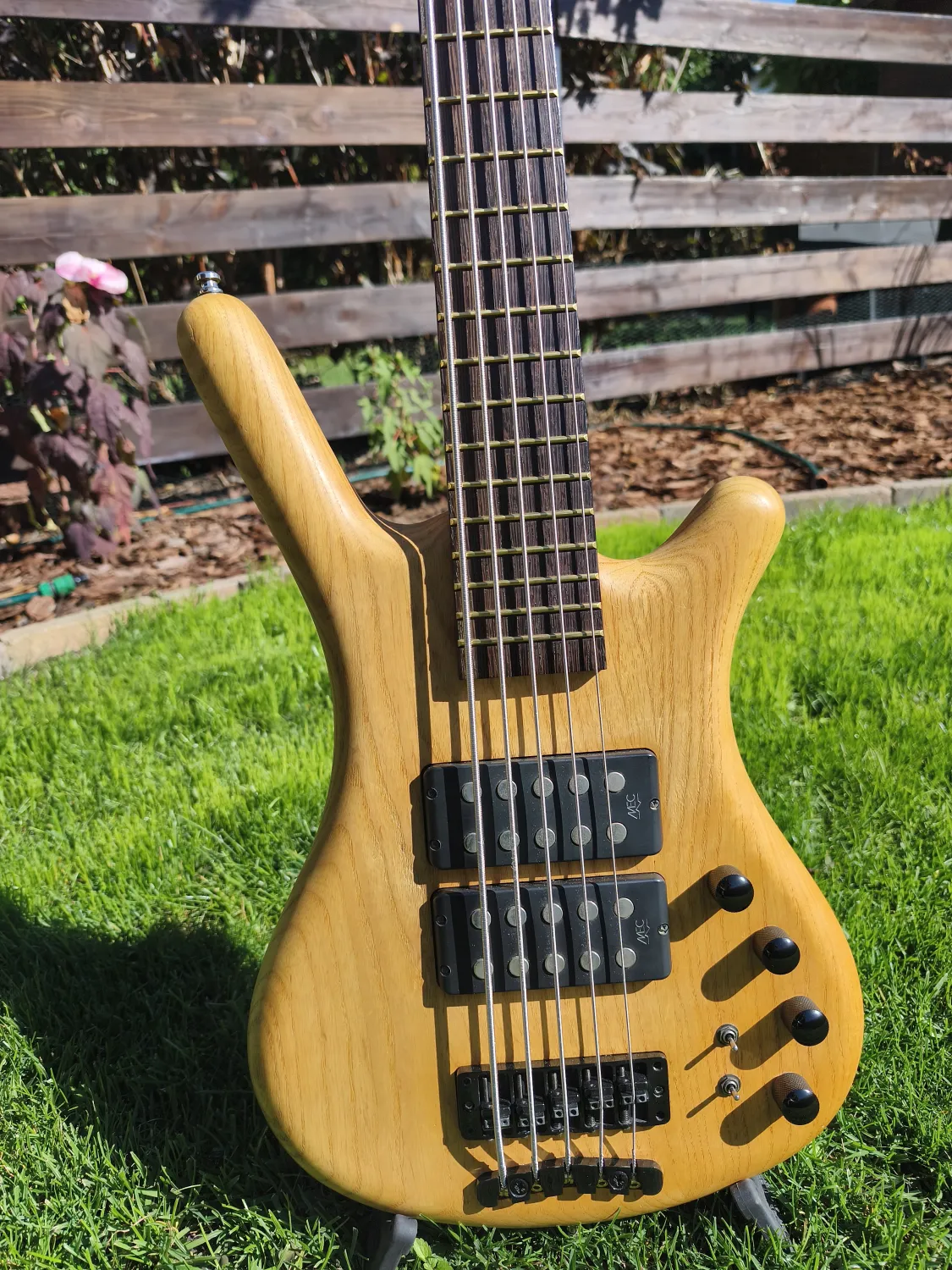 Warwick Corvette Double Buck Basszusgitár 5 húros