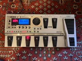 BOSS GT-10 Multieffekt
