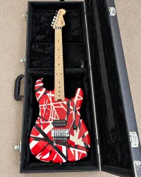 EVH Striped Series RedBlackWhite Szólógitár