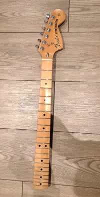 Fender Stratocaster Nyak