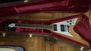 Gibson Flying V antique natural