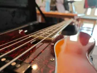 Sire Marcus Miller V7 1st Gen keménytokkal Balkezes basszusgitár