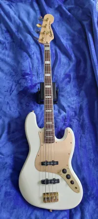 Squier 40th Anniversary Jazz Bass, Gold Edition, L Bass Gitarre - Sásik Csaba [Today, 1:13 pm]