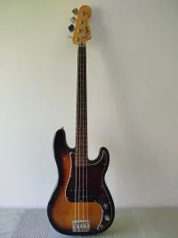 Squier CV 60s P-Bass LRL 3TS - Precision Bass Bajo eléctrico - Novák Tamás [Today, 12:21 am]