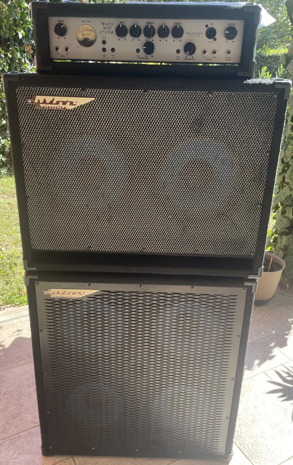 Ashdown MAG 300 + MAG 2x10 + MAG 4x10 Basszus fej és láda