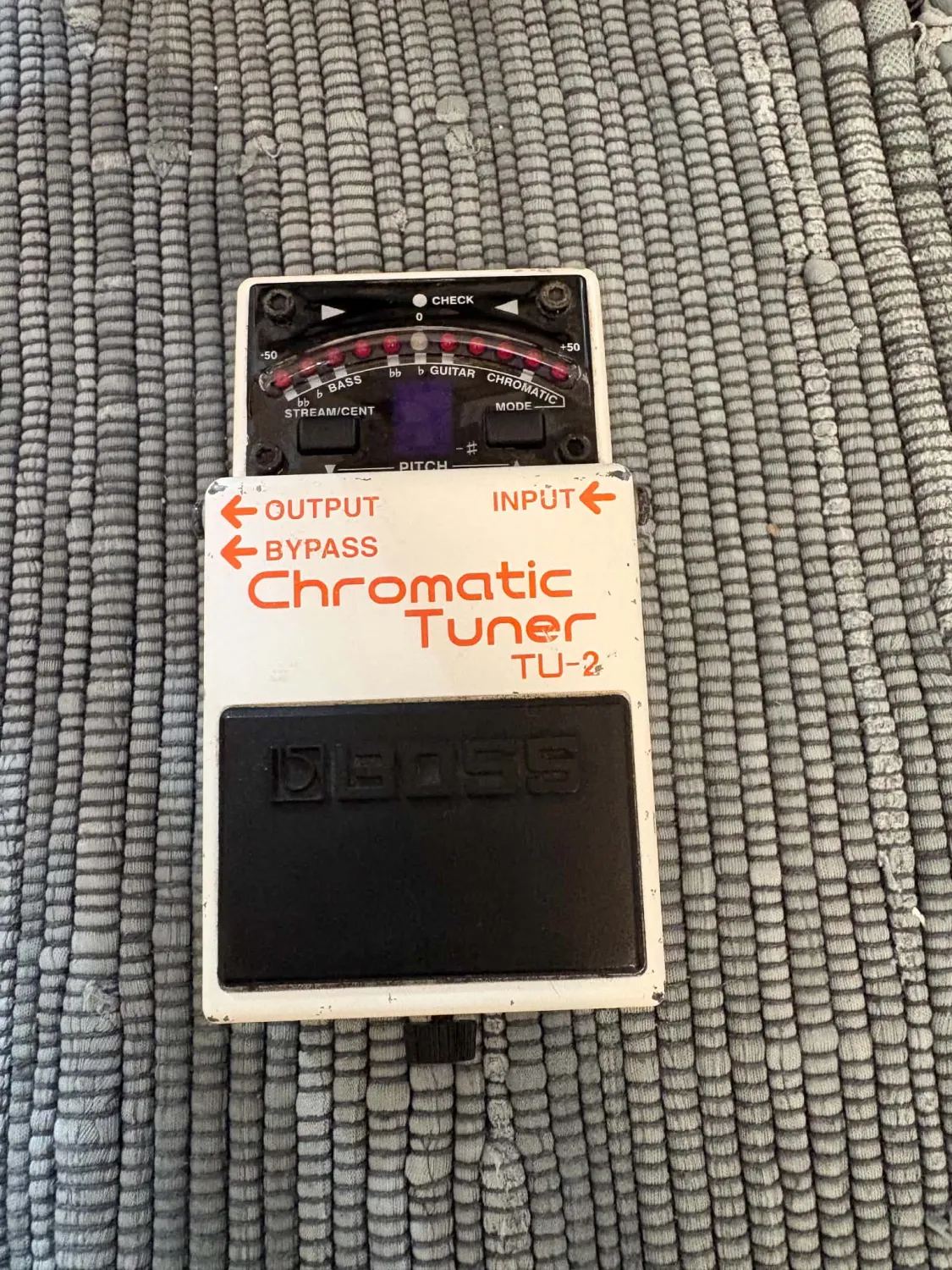 BOSS Chromatic Tuner TU-2 Pedál