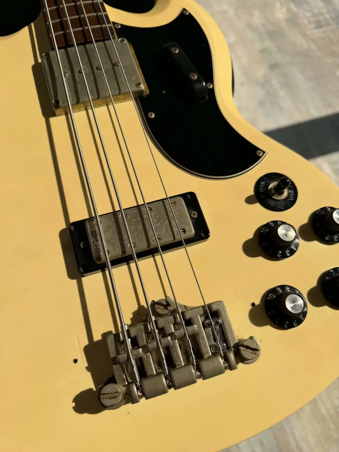 GRECO SG Bass Basszusgitár