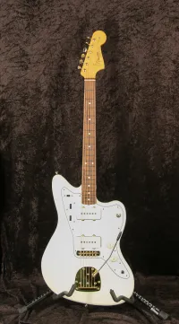 - GI Custom Jazzmaster Vintage White