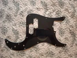 - Precision bass pickguard Bass guitar pickguard - bevo [Today, 1:10 pm]
