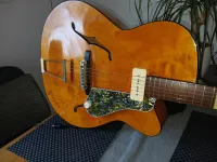 - Solida German 60 Archtop Jazzgitár