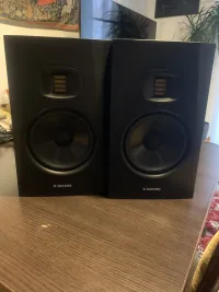 Eladó Adam audio t5v aktiv studiomonitor párban. Két és fél éve vettem, de alig volt használva, végül nem volt rá szükségem. Számla van. [...]