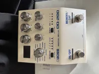 BOSS DD-200 Effekt pedál