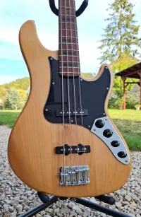 Cort GB64JJ NAT Bass Gitarre - squierforsale [Today, 5:07 pm]