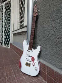 Custom made TNG Relic Strat Elektromos gitár - Bence Toldi [Ma, 16:17]