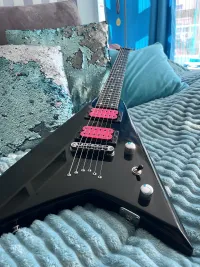 Jackson Js30RR PetRed pickups