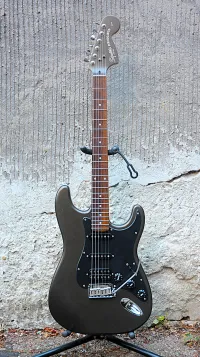 Squier Standard Stratocaster Elektromos gitár