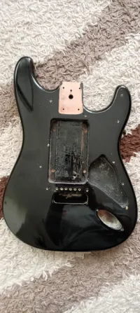 Squier Stratocaster Körper - PCSZM [Today, 8:23 pm]